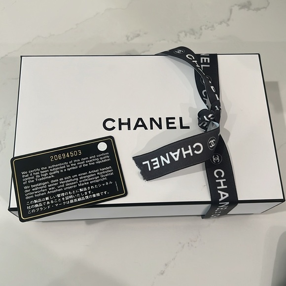 🖤 CHANEL Camillia Zippy Leather Long wallet Black Authentic - Picture 17 of 17